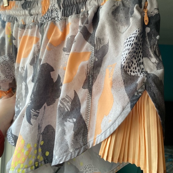 Lululemon Pleat to Street Short - Picture 3 of 8